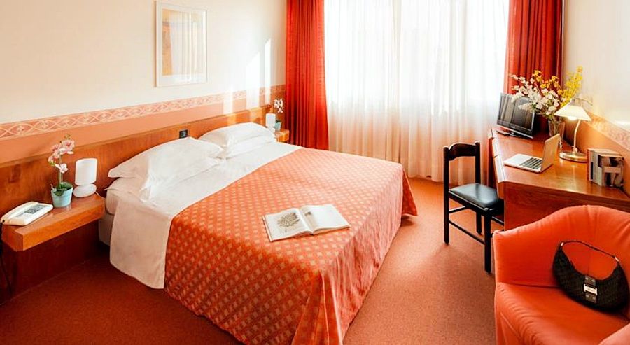 Hotel Salera อัสตี ภายนอก รูปภาพ