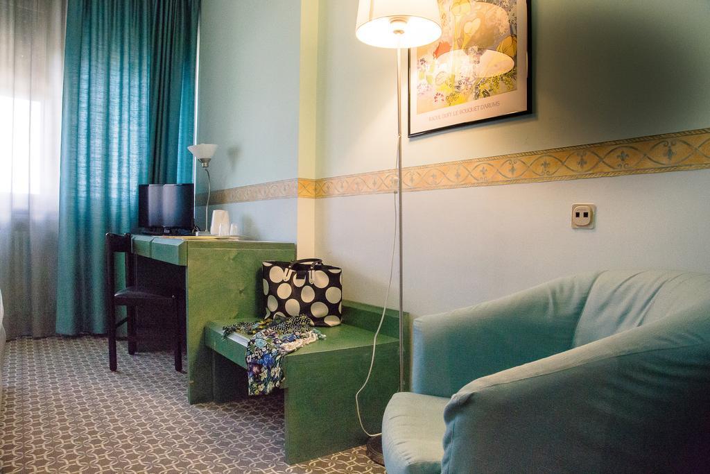 Hotel Salera อัสตี ภายนอก รูปภาพ