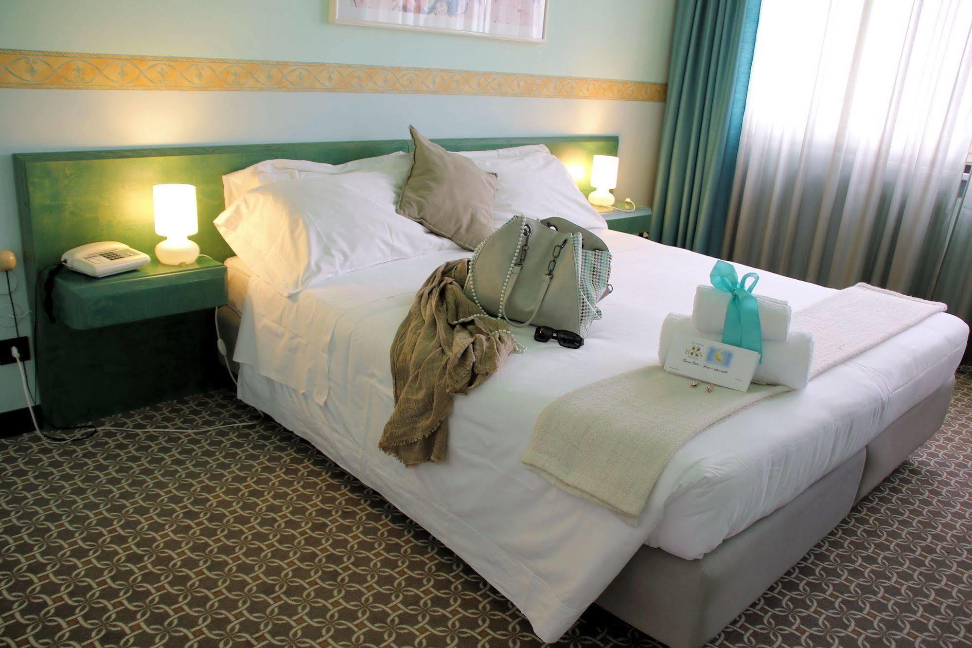 Hotel Salera อัสตี ภายนอก รูปภาพ